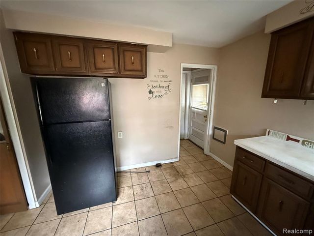 26745 Dover, Redford, MI 48239