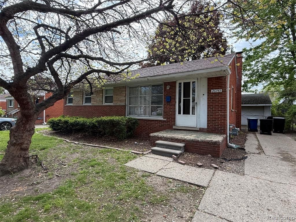 26745 Dover, Redford, MI 48239