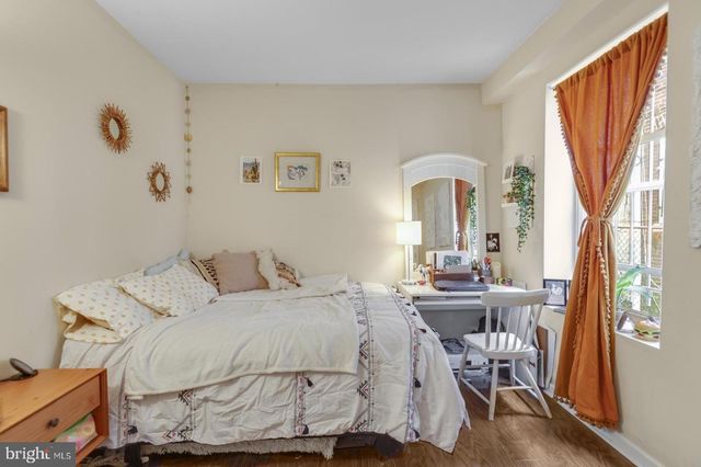 1631 W GIRARD AVE, Philadelphia, PA 19130