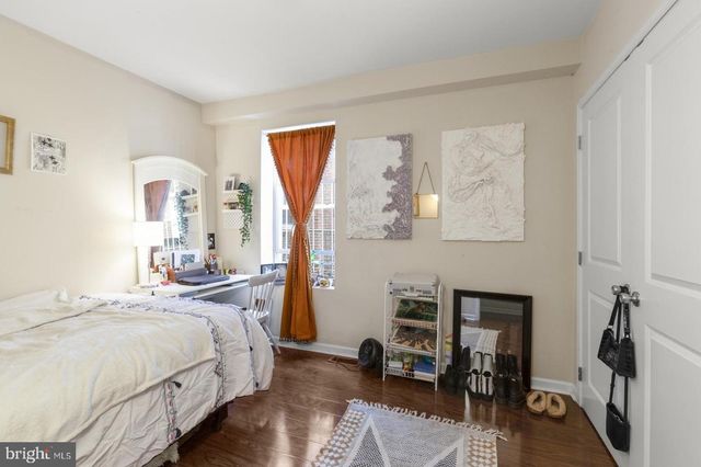 1631 W GIRARD AVE, Philadelphia, PA 19130