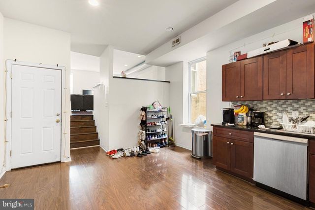 1631 W GIRARD AVE, Philadelphia, PA 19130