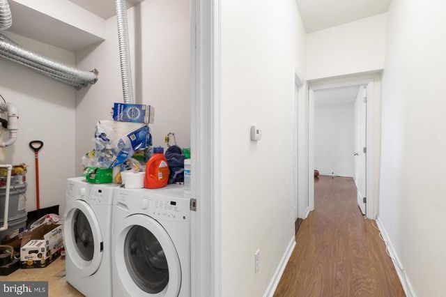 1631 W GIRARD AVE, Philadelphia, PA 19130