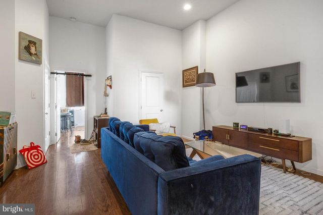 1631 W GIRARD AVE, Philadelphia, PA 19130