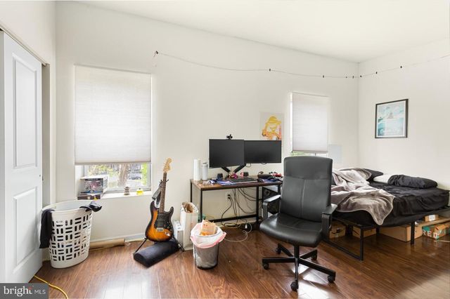 1631 W GIRARD AVE, Philadelphia, PA 19130