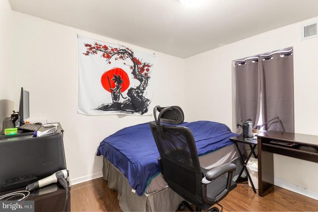 1631 W GIRARD AVE, Philadelphia, PA 19130