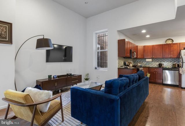 1631 W GIRARD AVE, Philadelphia, PA 19130