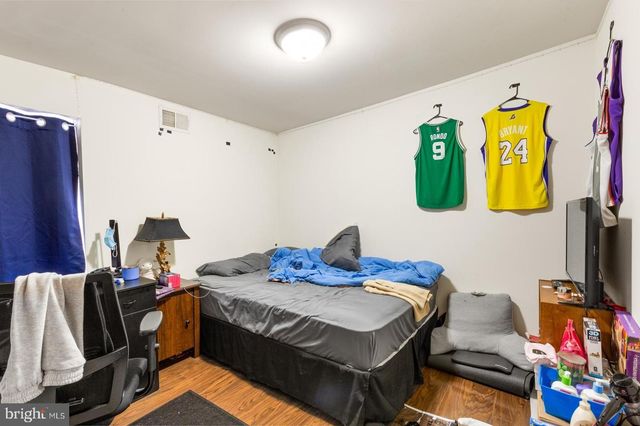 1631 W GIRARD AVE, Philadelphia, PA 19130