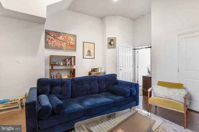 1631 W GIRARD AVE, Philadelphia, PA 19130