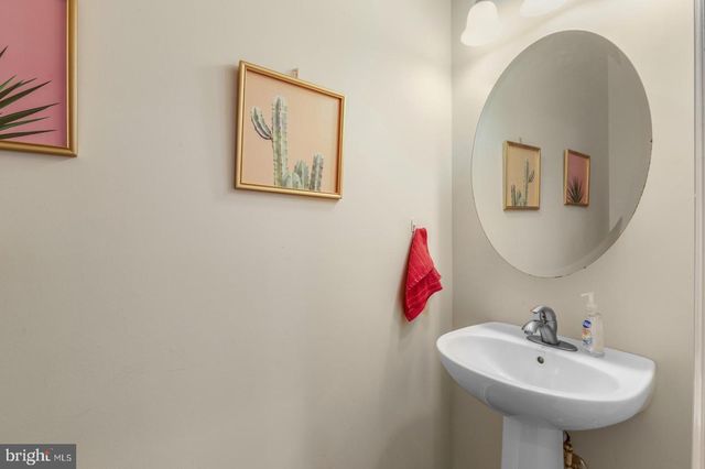 1631 W GIRARD AVE, Philadelphia, PA 19130