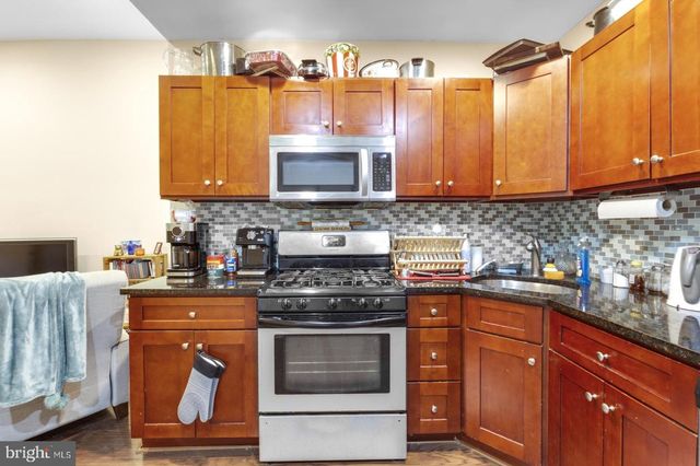 1631 W GIRARD AVE, Philadelphia, PA 19130