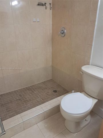 8420 SW 133rd Ave Rd 120, Miami, FL 33183