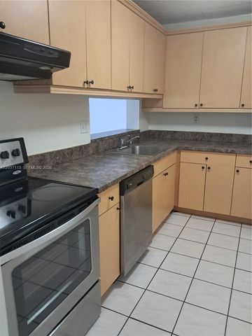 8420 SW 133rd Ave Rd 120, Miami, FL 33183