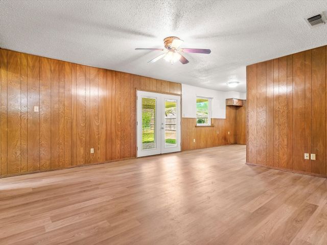 2100 SE 25th Avenue, Mineral Wells, TX 76067