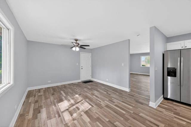 21 Willow Road, Matteson, IL 60443