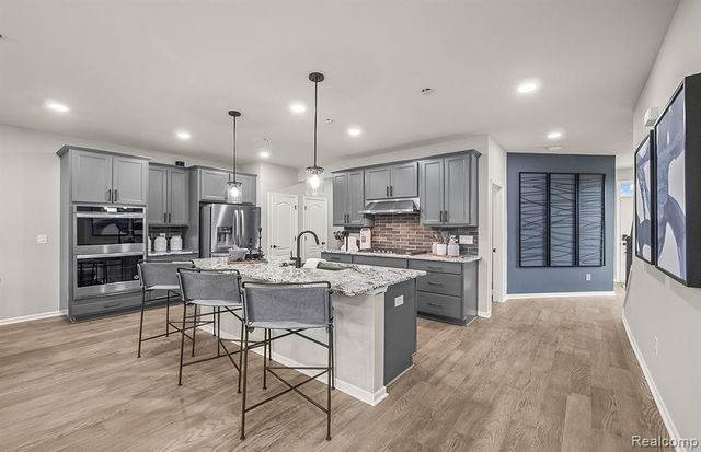 5595 Corgi Drive, Ann Arbor, MI 48108
