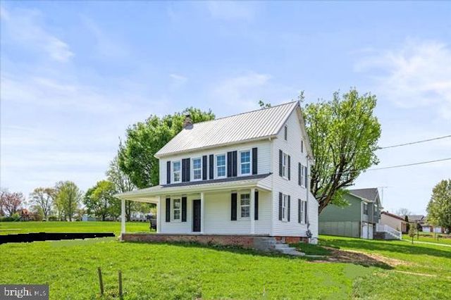 310 CLOVER LN, Hanover, PA 17331