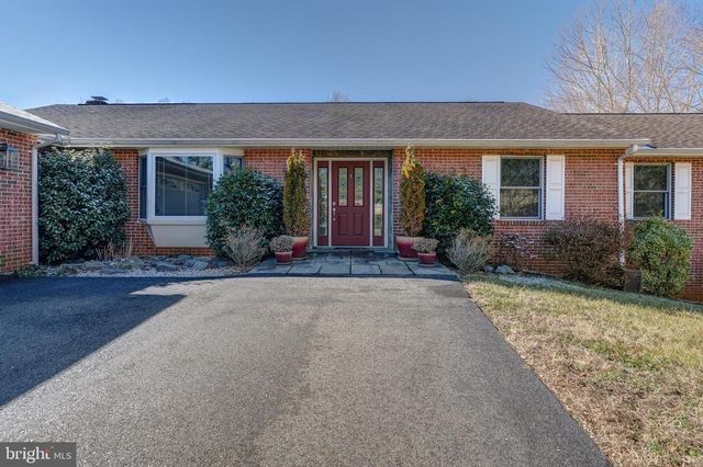 209 FAIRWAY DR, Louisa, VA 23093