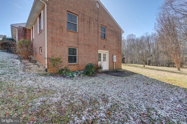 209 FAIRWAY DR, Louisa, VA 23093