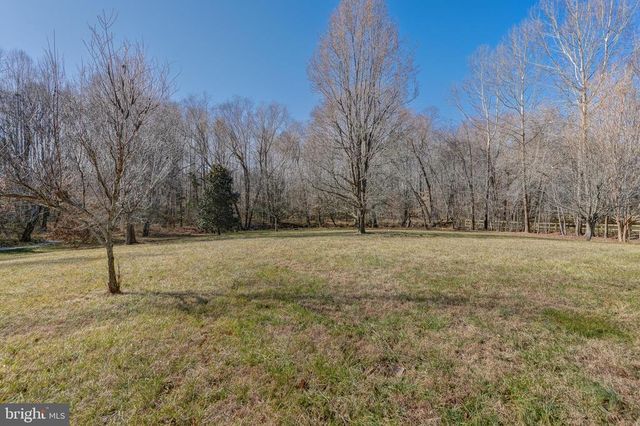 209 FAIRWAY DR, Louisa, VA 23093