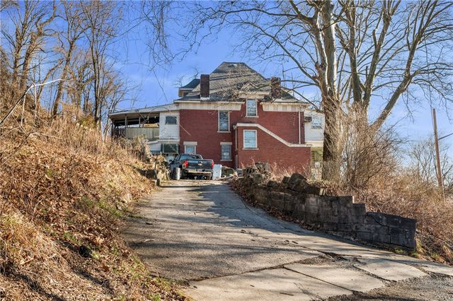 628 Haverhill St, Homewood Brushton, PA 15208