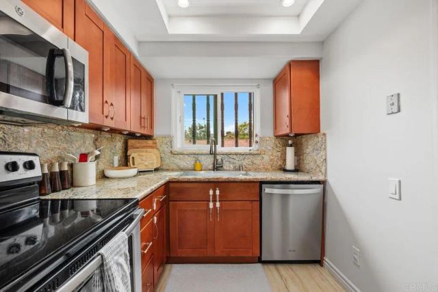12188 Rancho Bernardo Road B, San Diego, CA 92128