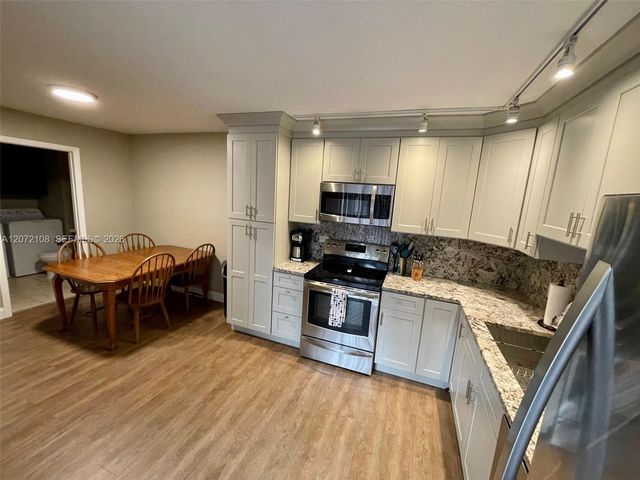 1132 11th Terrace 1132, Palm Beach Gardens, FL 33418