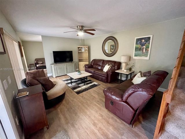 1132 11th Terrace 1132, Palm Beach Gardens, FL 33418