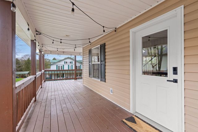 439 Town Creek Road, Benton, TN 37307