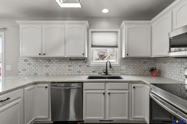 6550 Blackstone Road, Lincoln, NE 68526