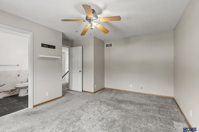 6550 Blackstone Road, Lincoln, NE 68526