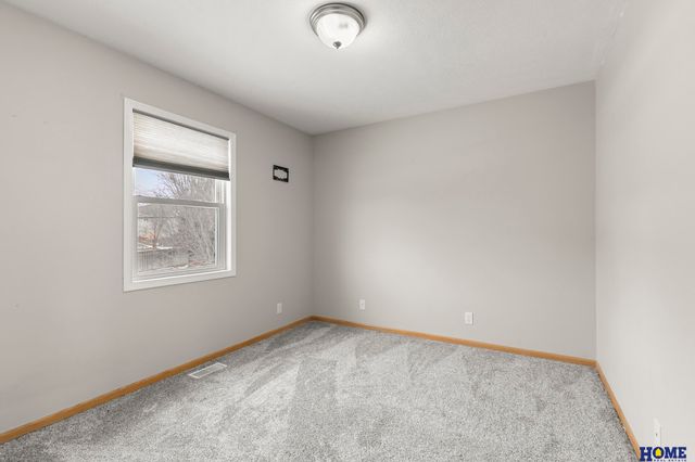 6550 Blackstone Road, Lincoln, NE 68526