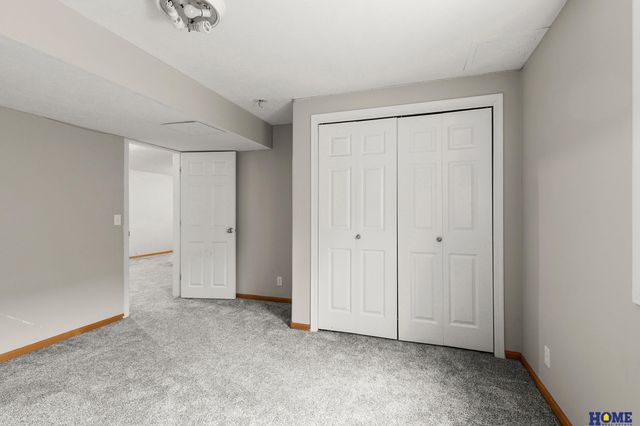 6550 Blackstone Road, Lincoln, NE 68526