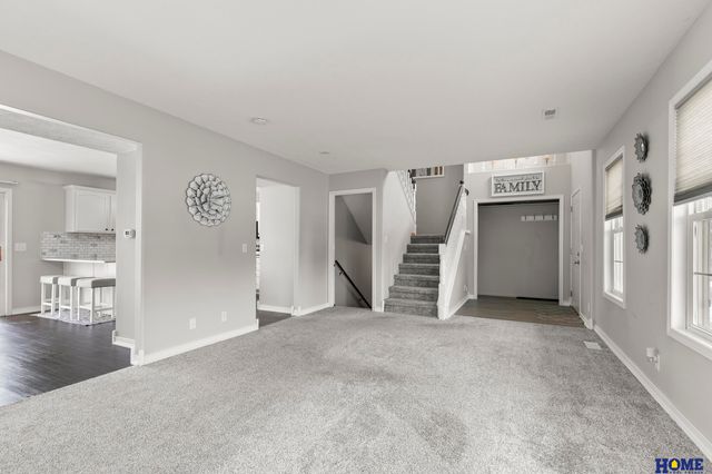 6550 Blackstone Road, Lincoln, NE 68526