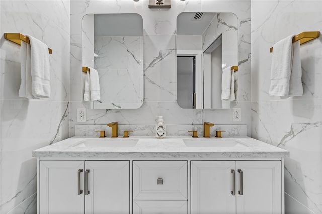 701 POINSETTIA ROAD 208, Belleair, FL 33756