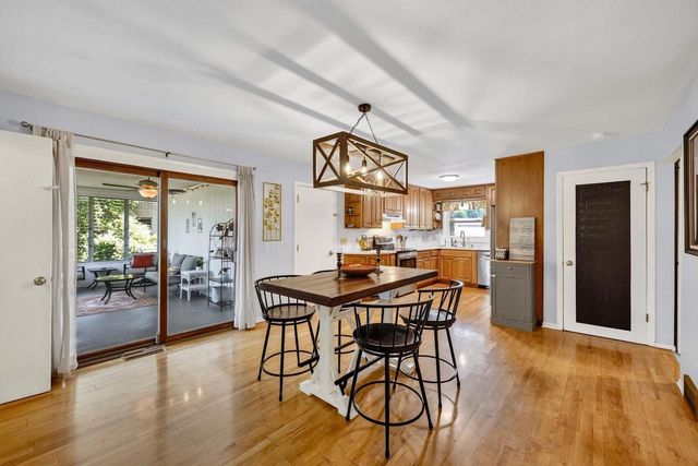 18 Ellie Circle, Madison, WI 53714