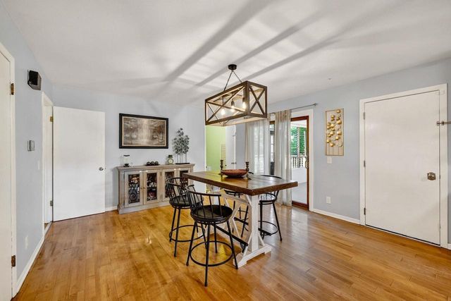 18 Ellie Circle, Madison, WI 53714