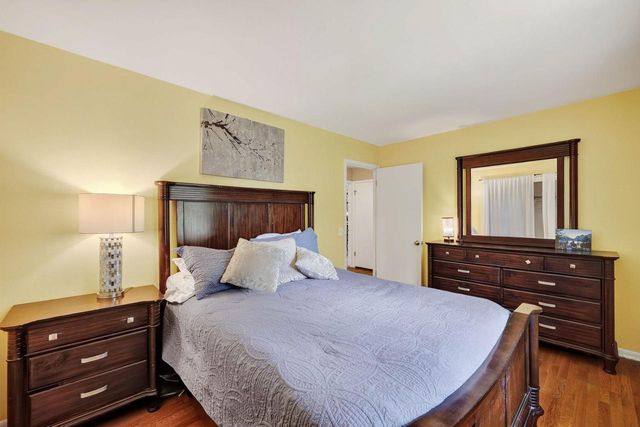 18 Ellie Circle, Madison, WI 53714