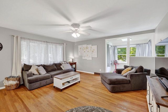18 Ellie Circle, Madison, WI 53714