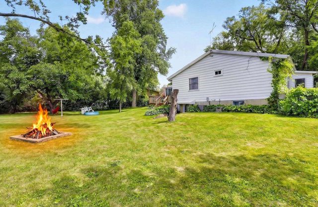 18 Ellie Circle, Madison, WI 53714