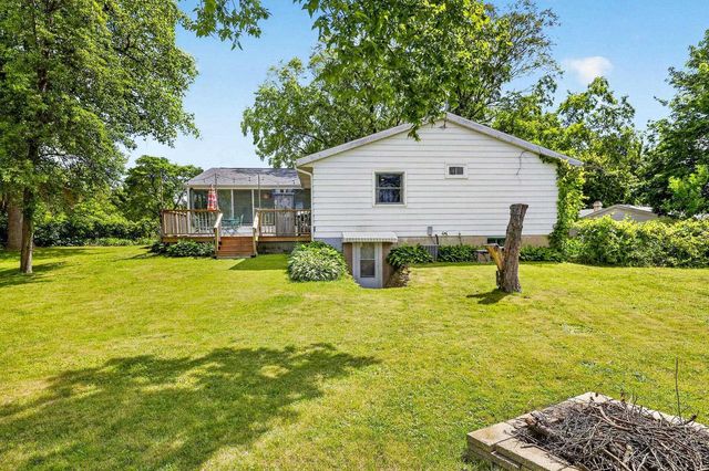 18 Ellie Circle, Madison, WI 53714