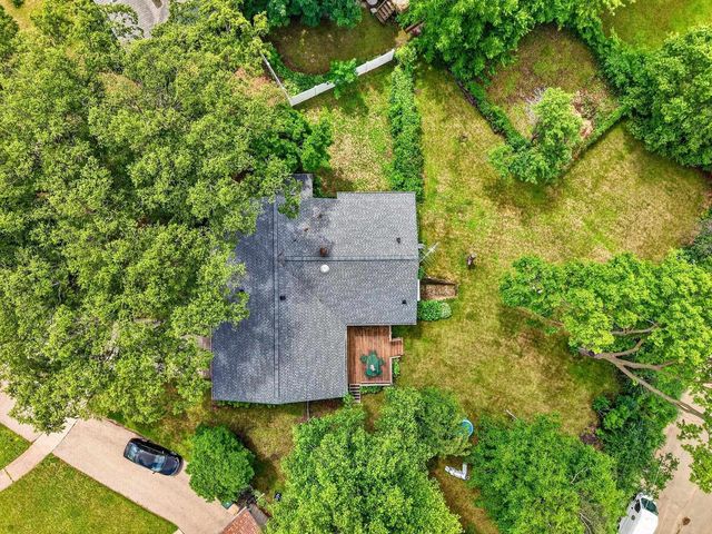 18 Ellie Circle, Madison, WI 53714