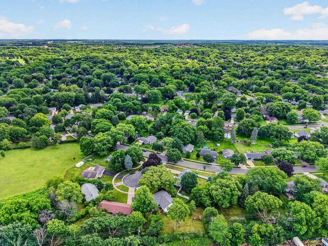 18 Ellie Circle, Madison, WI 53714
