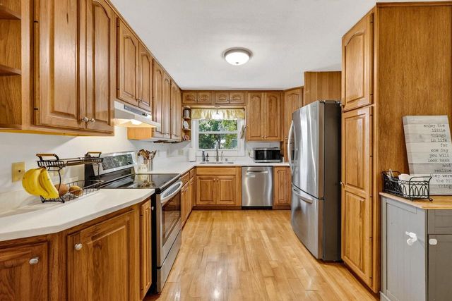 18 Ellie Circle, Madison, WI 53714
