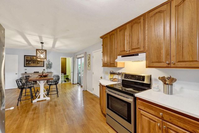 18 Ellie Circle, Madison, WI 53714