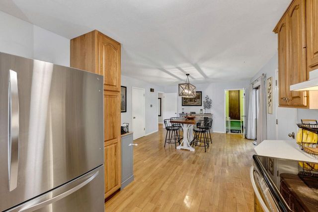 18 Ellie Circle, Madison, WI 53714