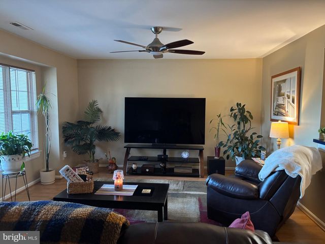 107 WHARTON RD, Mount Laurel, NJ 08054