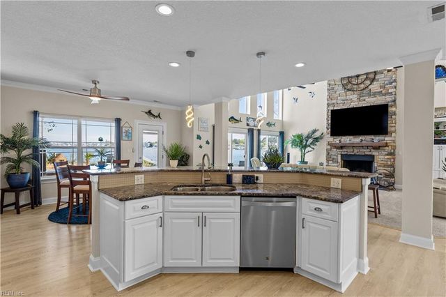 2000 English Cedar CIR, Virginia Beach, VA 23451