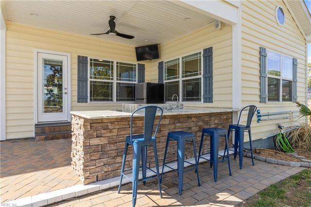 2000 English Cedar CIR, Virginia Beach, VA 23451