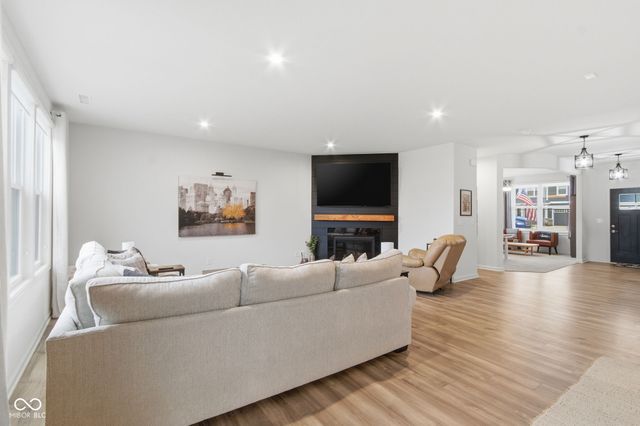 504 Allandale Avenue, Westfield, IN 46074