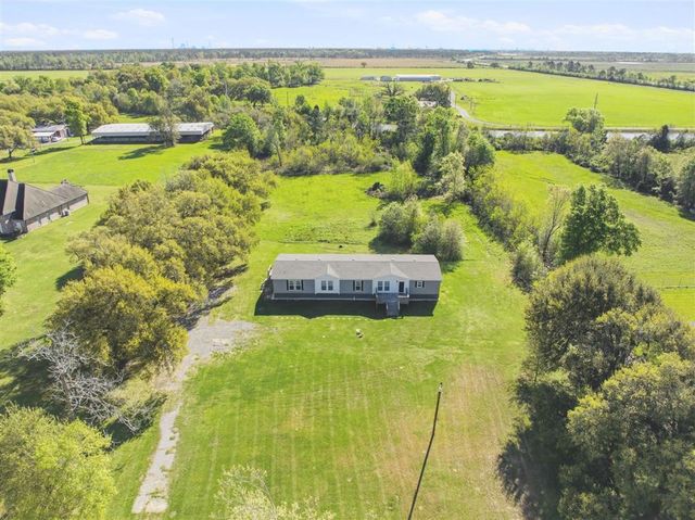 2038 N Beglis Parkway, Sulphur, LA 70663